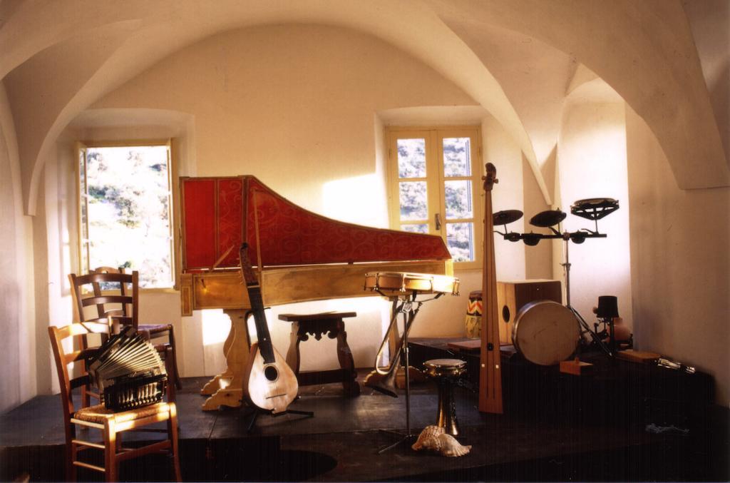 Casa Musicale Hotel Pigna Eksteriør billede